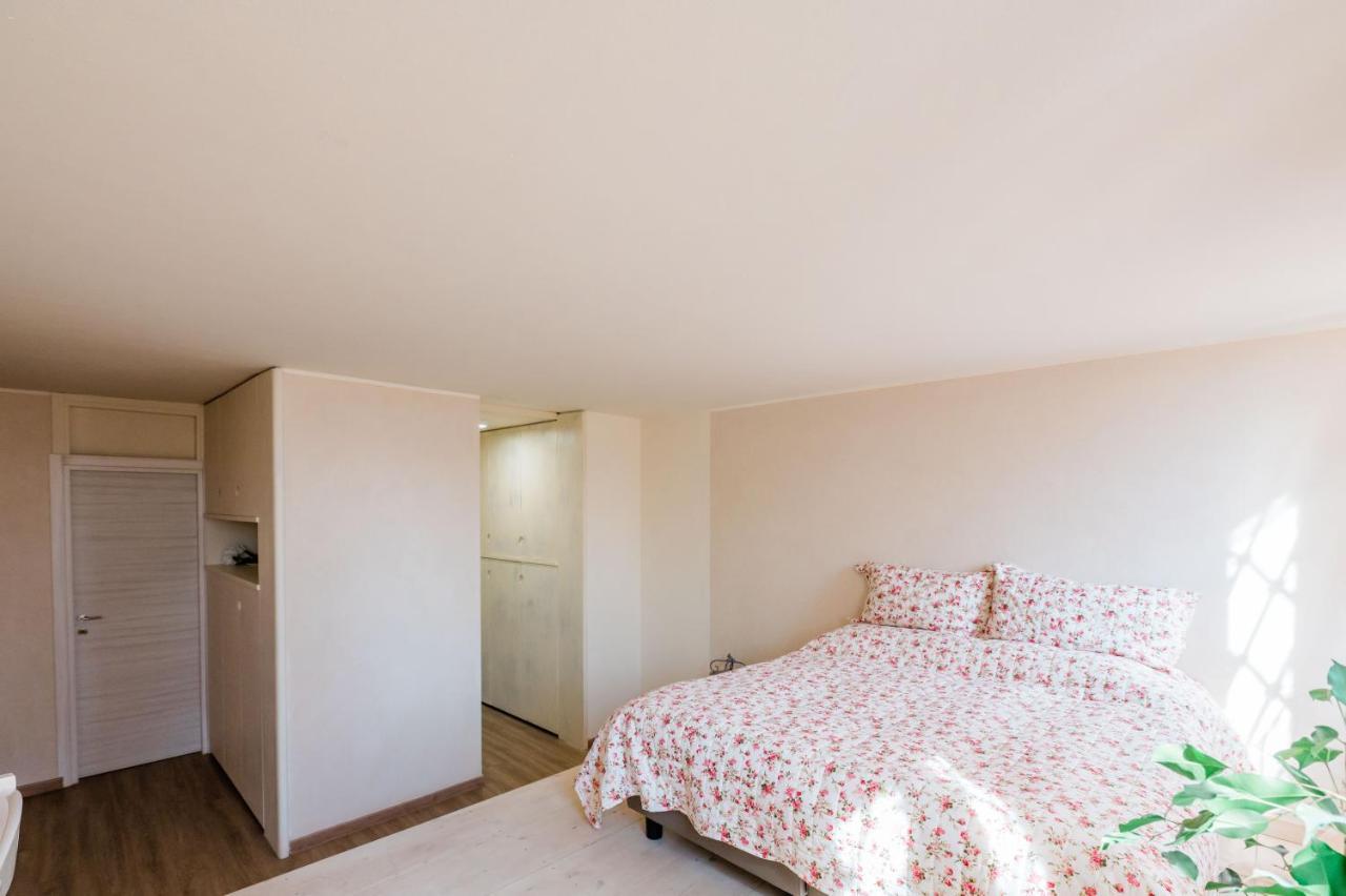 Apartment Sweet Dreams