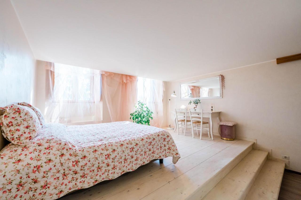 Apartment Sweet Dreams